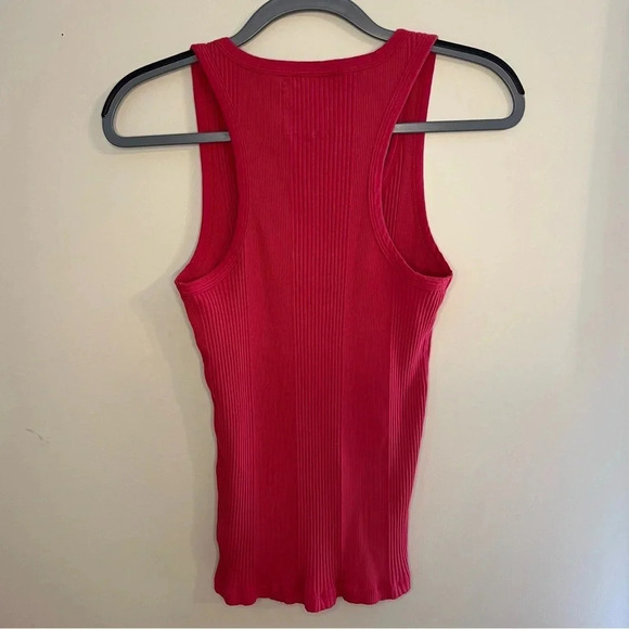 👟2/$20👟AERIE Berry Ribbed Scoop Neck Tank Top M - Picture 2 of 4